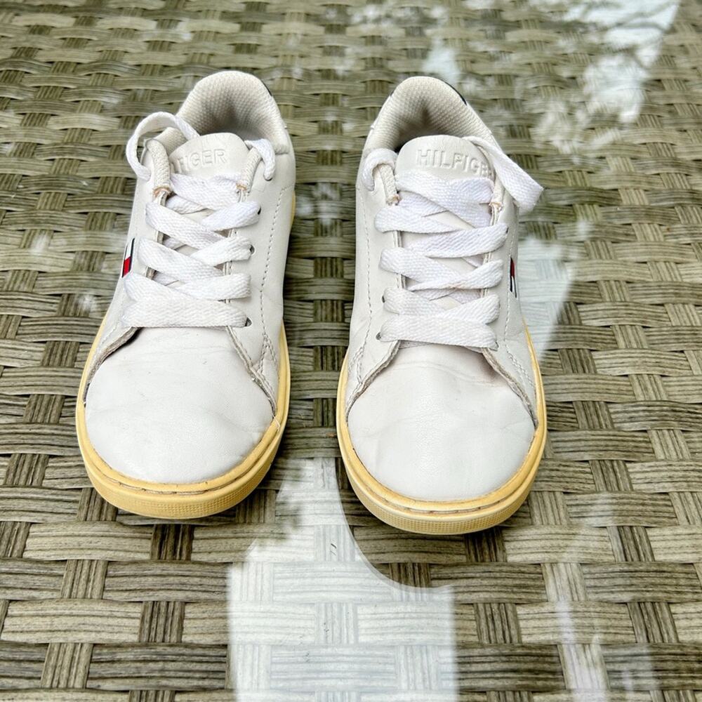 Tommy Hilfiger Low Top Kids Sneakers - Size 12K - Picture 3 of 6